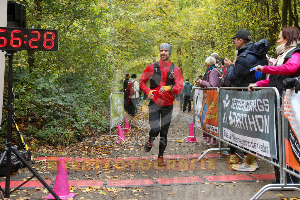 251026_1258_EX1_2047 | Sportfotografie im Rhein-Sieg Kreis, Köln, Bonn, NRW, Rheinland Pfalz, Hessen, etc. Unser Tätigkeitsfeld umfasst den Laufsport vom Volkslauf über den Marathon, Duathlon, Triathon bis zum Ultralauf wie Kölnpfad Ultra oder Schindertrail.