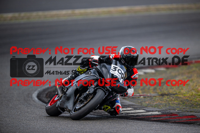 MaZZes_FotoMatrix_230719_4167 | ROT