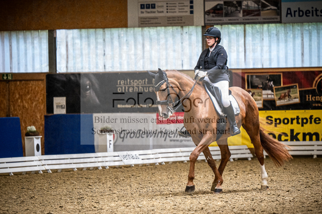 DOS_3806 | Entdecke hochwertige Reitturnierfotos von Foto Oger. Professionell, emotional und authentisch – jetzt Lieblingsmomente im Shop bestellen.Deutschlandweite Turnierfotografie. - Realisiert mit Pictrs.com