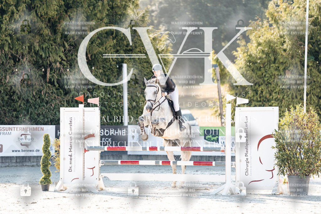CK907509 | Turnierfotografie Pferdefotografie Trier Rheinland-Pfalz Pferdesport Reitsport Tierfotografie Sportfotografie Pferdevideo Pferdevideografie Equestrianvideography equestrianphotography  - Realisiert mit Pictrs.com