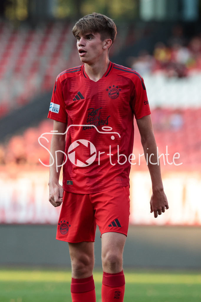 1. FC Nürnberg II - FC Bayern Amateure | im Bild Guido DELLA ROVERE (FCB #15) / Freisteller / Einzelfoto