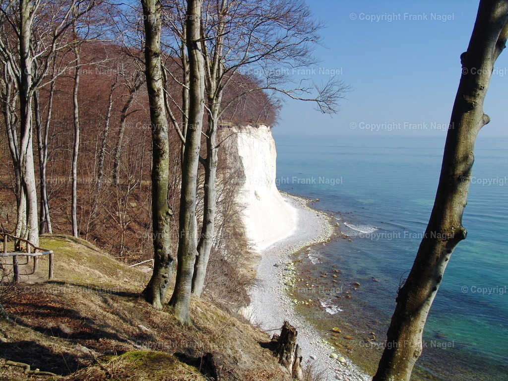 Kreideküste | Die Kreideküsten auf der Insel Rügen sind die bekanntesten und die prägenden Hauptmerkmale und Sehenswürdigkeiten der Region.  - Realisiert mit Pictrs.com