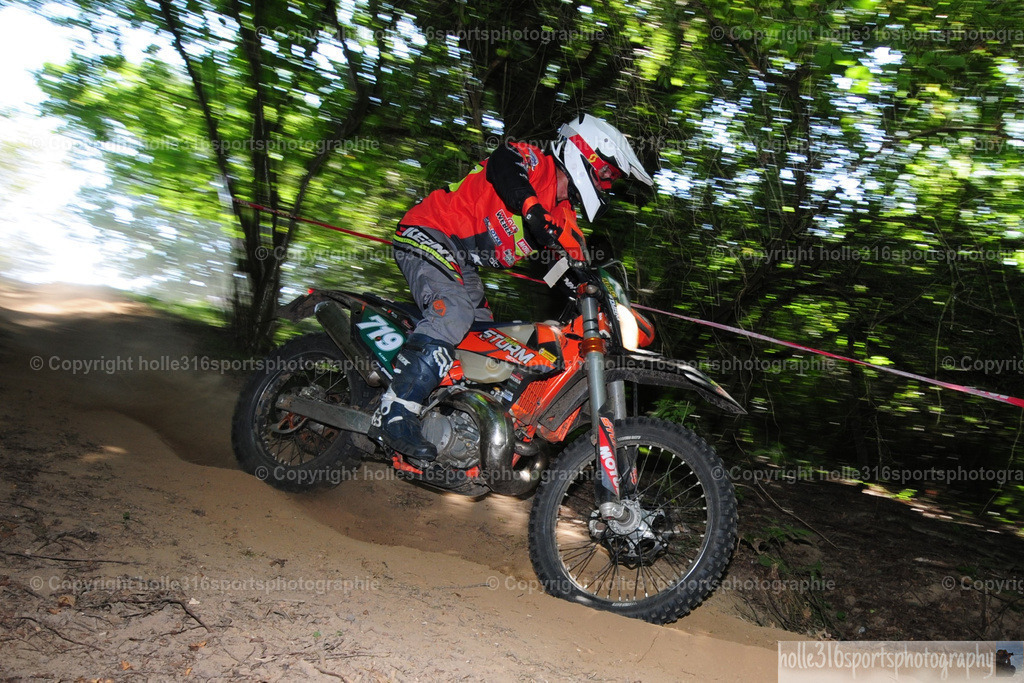 DSC_5535 | Sportfotografie , Motorsport, Motoross, Reitsport, Mointainbike, Enduro,
Landschaft , Outdoor, Eventfotografie, Landschaft, Bilder online bestellen - Realisiert mit Pictrs.com