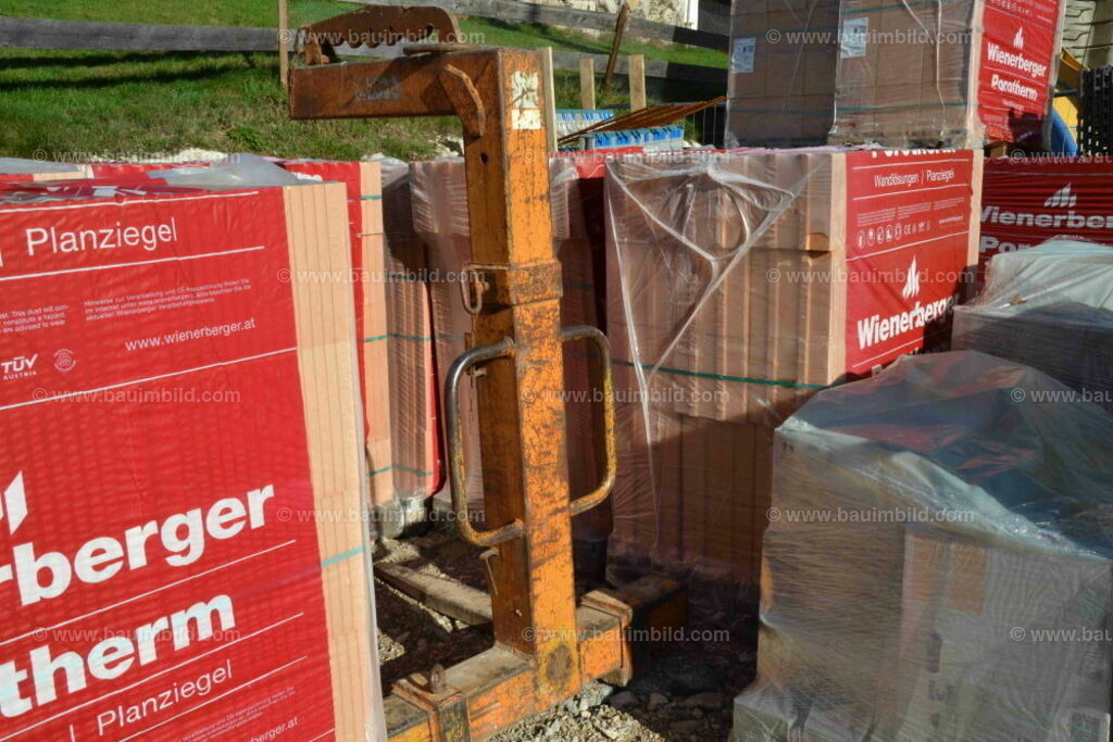 bib-lg01-baustelleneinrichtung-0132 | Nach LV-Leistungsgruppen sortierte Detailfotos über den Bau eines Hauses. Alle Hausbau-Bilder direkt vom Urheber und Autor der Website Haus-Selber-Bauen.com