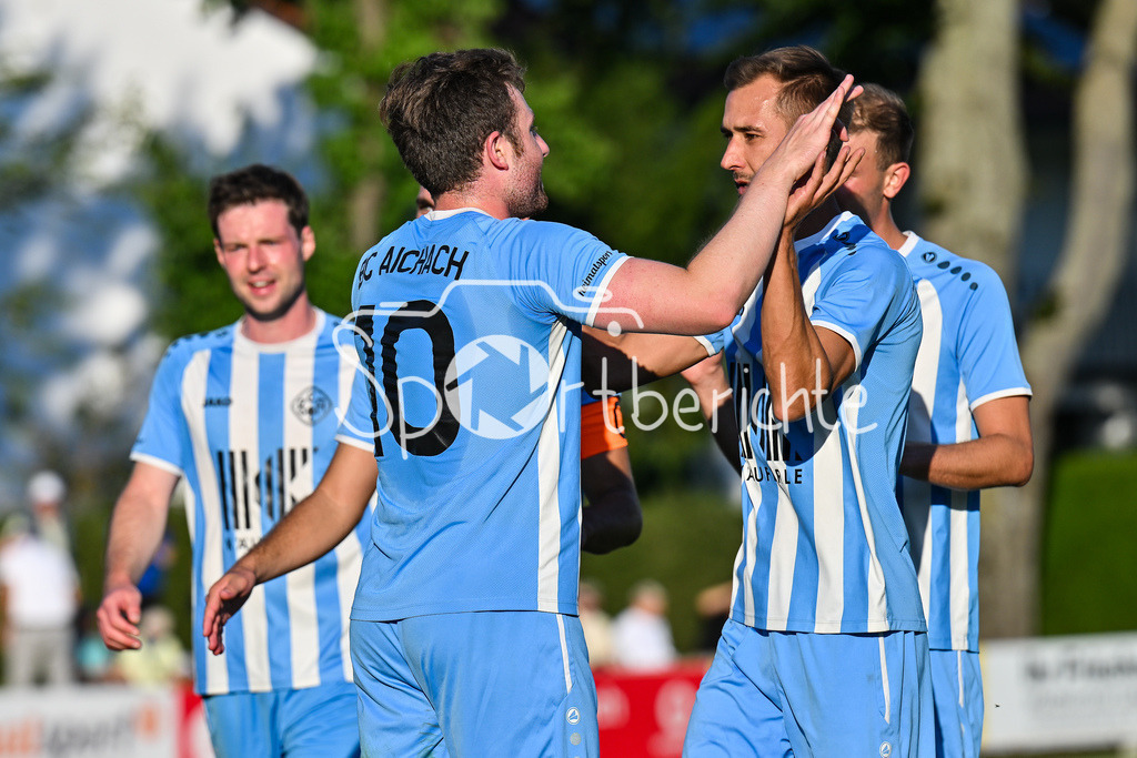 BC Aichach - SC Griesbeckerzell | Jubel nach 3-0 / Aichach 9 / Markus WEHREN