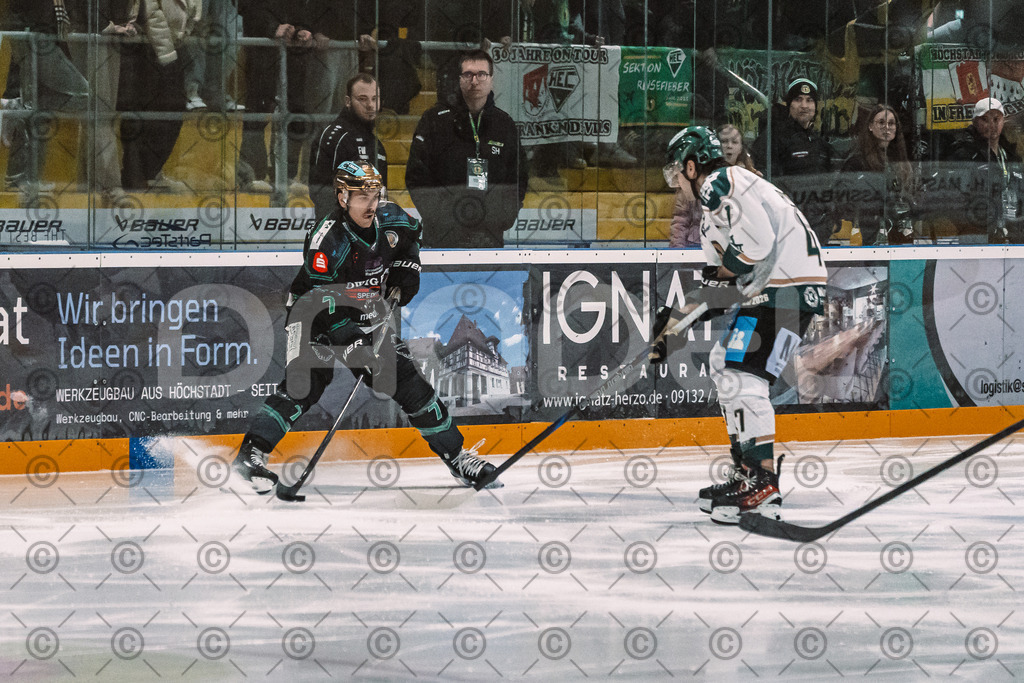 Alligators_vs_Erding_12_12_2025-098 | Höchstadt Alligators Fotogalerie: Eishockey-Action aus Franken. Professionelle Spielfotos, Portraits & Stadionbilder zum Download. Jetzt entdecken! - Realized with Pictrs.com