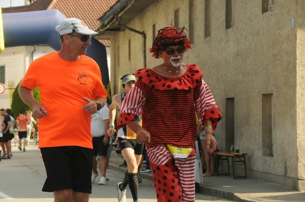 12h Lauf Prambachkirchen | Sport-,  Presse- und Eventbegleitung!
Contact me !
