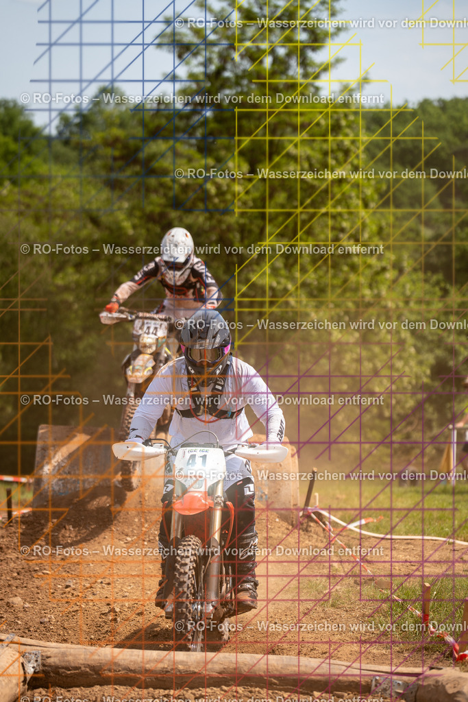 Wolfshausen 5 Lauf -173 | Sportfotografie von RO-Fotos: Motorsport, Motocross, Enduro, Laufveranstaltungen und Triathlon. Professionelle Fotos von Sportlern und Events. - Realisiert mit Pictrs.com