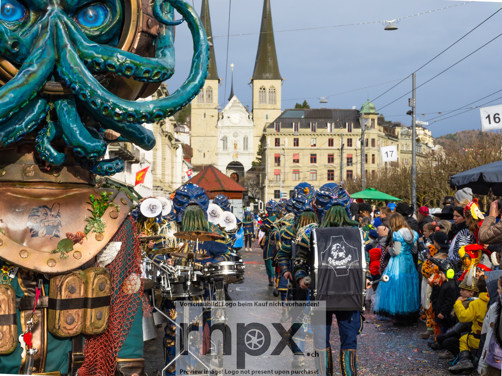 Fritschi-Umzug Luzern 2026 | Foto-Standort: Schweizerhof Luzern - Realisiert mit Pictrs.com