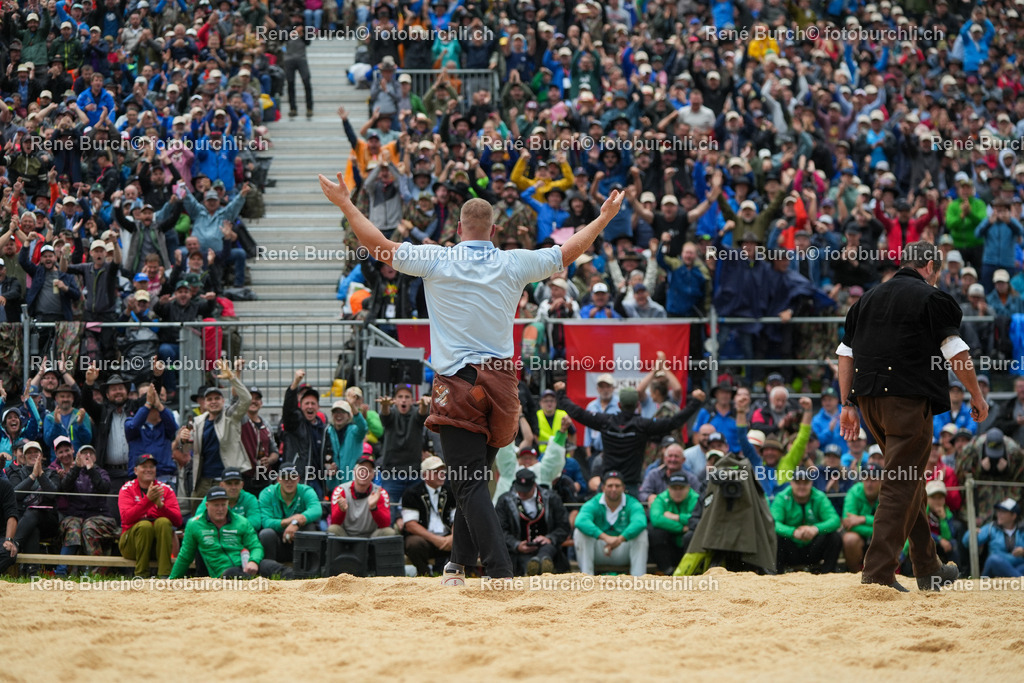 141 | René Burch leidenschaftlicher Fotograf aus Kerns in Obwalden.  Hier finden sie Sport, Landschaft und Natur Fotografie.
 - Realisiert mit Pictrs.com
