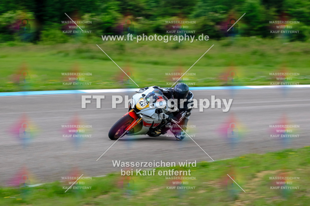 MotoTeam-3521 | Hier findet Ihr Bilder von Touristenfahrten auf der Nürburgring Nordschleife oder von anderen Veranstaltungen die ich besucht habe. Viel Spass beim Durch Schauen 