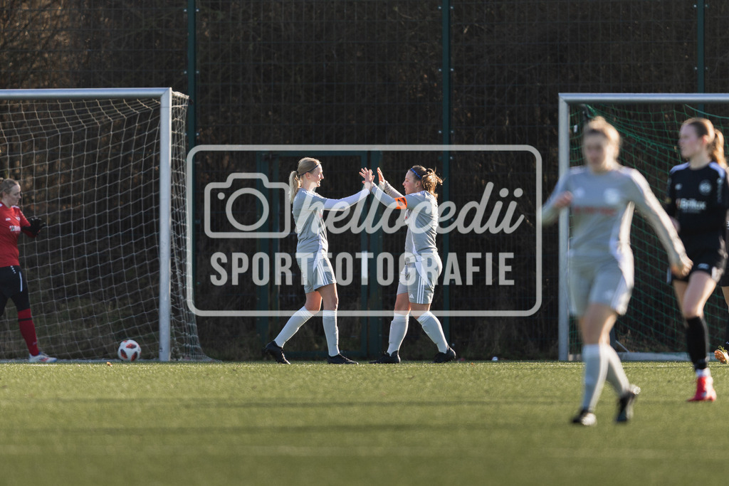 Fußball I Frauen I Saison 2025-2026 I Testspiel I DjK Wacker Mecklenbeck - BW Hollage I 08.02.2026-091 | Marie Wulftange (8, BW Hollage) Svenja Torbecke (6, BW Hollage) - Realisiert mit Pictrs.com