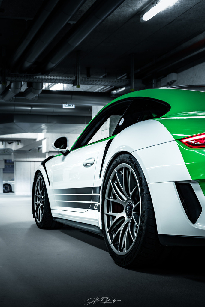 R6AT0318 _Alexander Tschuncky | Entdecken Sie die faszinierende Welt von Alexander Tschuncky Arts: Kreative Fotografie, atemberaubende Automobilkunst und hochwertiger Bilderdruck. Lassen Sie sich inspirieren! - Realisiert mit Pictrs.com