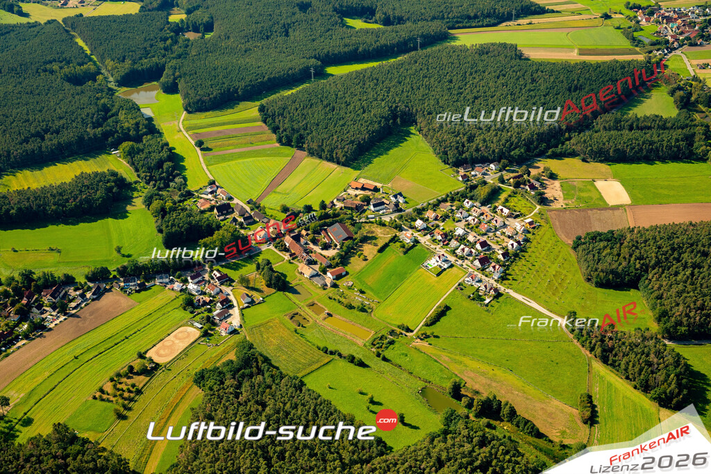 Das Luftbild zeigt : Ottersdorf Büchenbach - Die Luftaufnahme wurde 2023 vom UL-Flugzeug aus erstellt ( keine Drohne ) - Hochauflösende Luftaufnahme - Für grossformatige Ausdrucke geeignet. Die Geschenkidee !Mit Lizenz und Bildrechte bestellbar