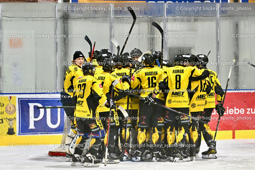 ESC Steindorf vs. MET PHOTOVOLTAIK HORNETS SPITTAL | Jubel HORNETS SPITTAL Mannschaft,ESC Steindorf vs. MET PHOTOVOLTAIK HORNETS SPITTAL, ESC Steindorf vs. MET PHOTOVOLTAIK HORNETS SPITTAL am 26.10.2024 in Steindorf (Ossiachersee Halle), Austria, (Photo by Bernd Stefan)