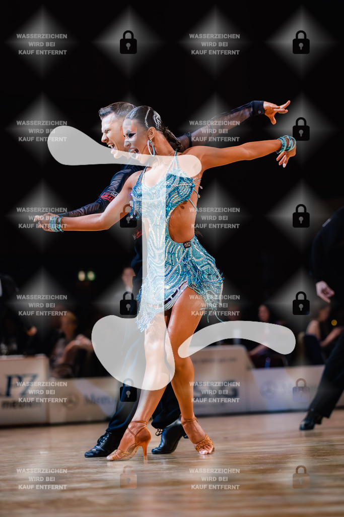 Goldstadtpokal 2025 - WDSF World Open Latin 4th (39) Konstantin Gorodilov _ Polina Figurenko (Estonia)-2025-01-25-9591 | Webshop for digital downloads and prints of dance sport, event & show photographer Julian Link - Realisiert mit Pictrs.com