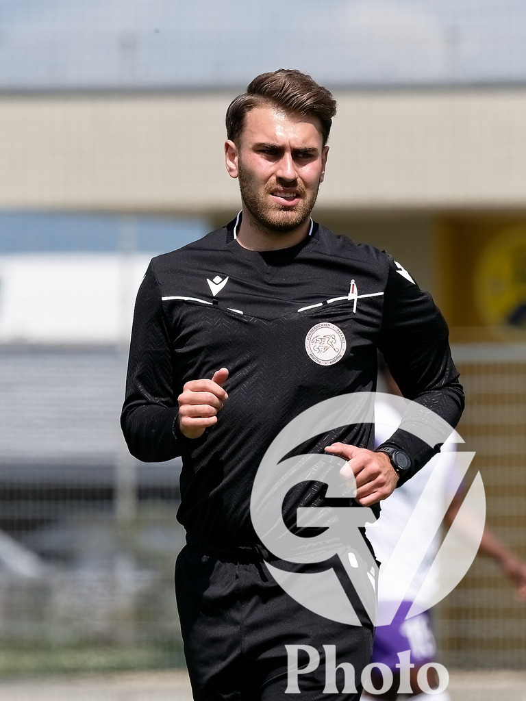 FC Vernier  v UGS FC  - 2eme ligue inter  | Geneva, Switzerland - April 19 : during the 2eme ligue inter  match between FC Vernier  and UGS FC  at Stade de Vernier on April 19 , 2026 in Geneva, Switzerland.