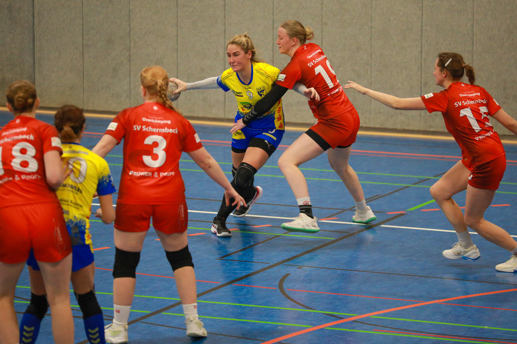 SvSchermbeck_SVN_061225_100 | Bildergalerie von Sport-Ereignissen aber auch von weiteren spannenden Dingen - nicht nur vom Niederrhein. In Anlehnung an den bekannten Spruch von Hanns Dieter Hüsch heißt das Motto: "Niederrhein ist überall".  - Realisiert mit Pictrs.com