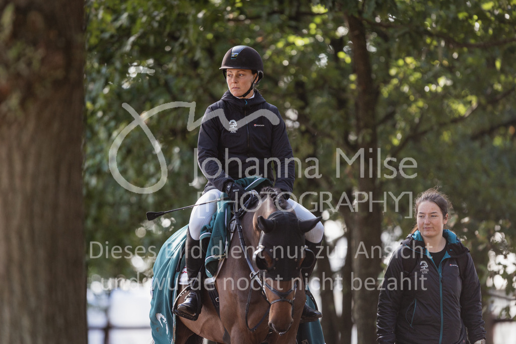 220925_Lanaken-113 | Deine schönsten Turniermomente als professionelle Fotos! Entdecke hochwertige Pferdesport-Fotografie im Online-Shop. Jetzt Fotos finden & bestellen!