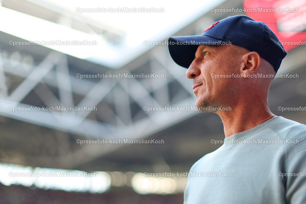 Due21092402101 | 21.09.2024, 2. Fußball Bundesliga, Fortuna Düsseldorf - 1. FC Köln, Merkur Spiel-Arena, Saison 2024 2025: Trainer Gerhard Struber (Cheftrainer 1.FC Köln)DFB regulations prohibit any use of photographs as image sequences and or quasi-video.