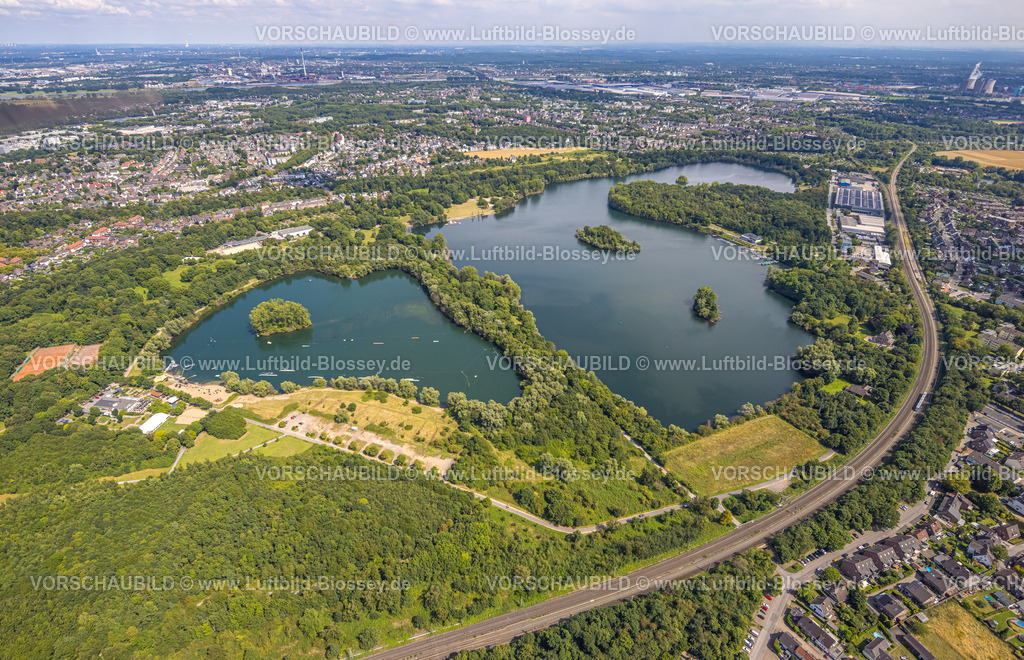 Duisburg250705005West | Luftbild, Toeppersee und Tegge mit Wasserski-Anlage und Freizeit-Anlage, umgeben von Wohnsiedlungen und Eisenbahn Bahngleisen, Rumeln-Kaldenhausen, Duisburg, Ruhrgebiet, Nordrhein-Westfalen, Deutschland