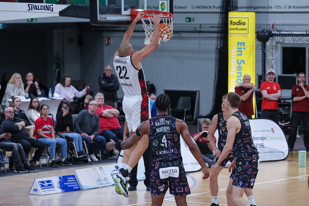 Pro A BAYER GIANTS vs Uni Baskets Münster-19 | Fotos von Basketballspielen aus dem Raum NRW fotografiert von Gero Mueller-Laschet und Daniel Schaefer - Realized with Pictrs.com