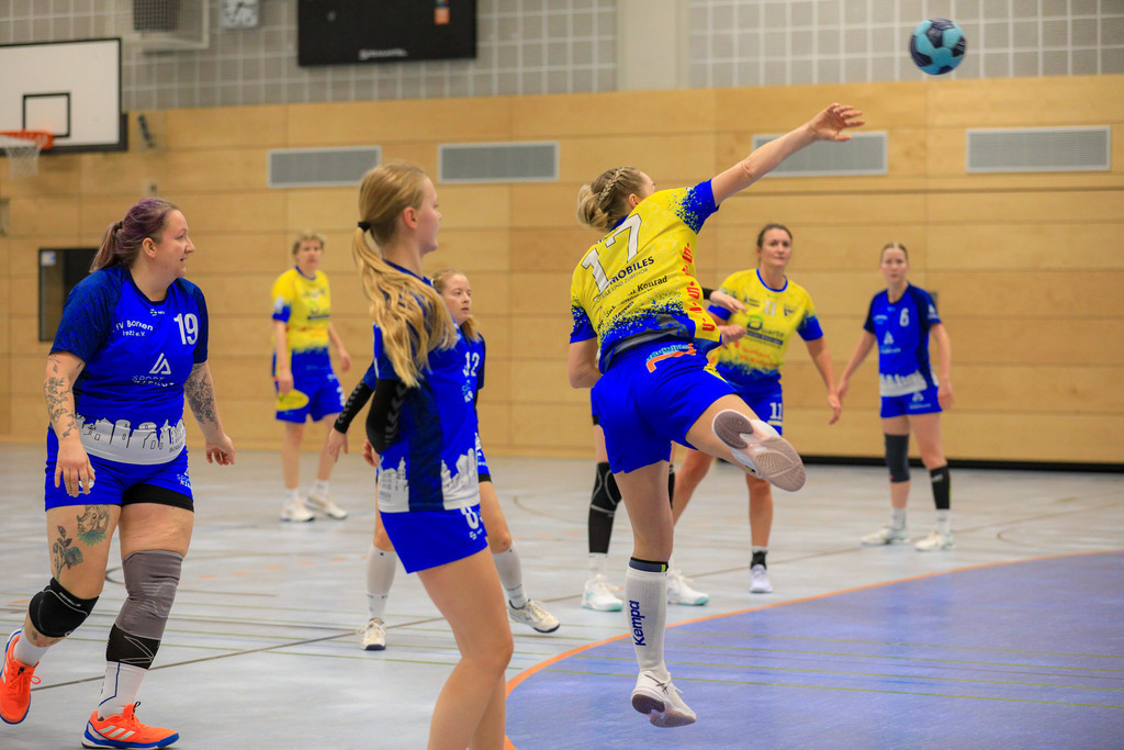 TvBorkenIII_SVN_161125_240 | Bildergalerie von Sport-Ereignissen aber auch von weiteren spannenden Dingen - nicht nur vom Niederrhein. In Anlehnung an den bekannten Spruch von Hanns Dieter Hüsch heißt das Motto: "Niederrhein ist überall".  - Realisiert mit Pictrs.com