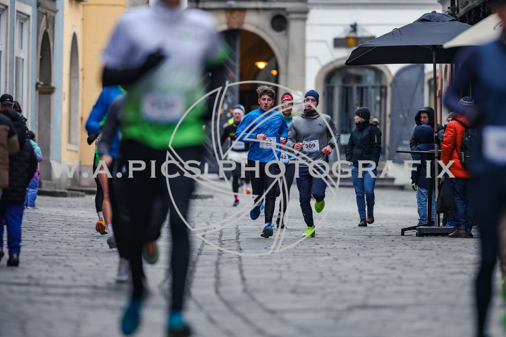 SILVESTERLAUF LINZ 25 | Linz, AUSTRIA, 31. Dezember 25, TRIRUN SILVESTERLAUF LINZ 25 , Image shows: 
Photo: WAPICS / BINDER Manuel
