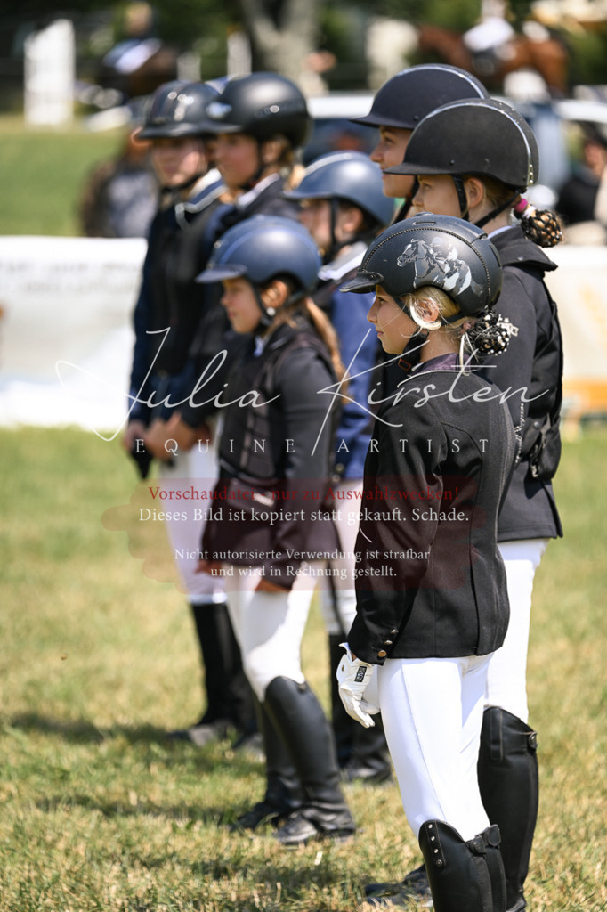 DSC_9387 | Pferde- und Turnierfotografie in Westsachsen. Pferdeportraits, Auftragszeichnungen und intuitive Kunst.