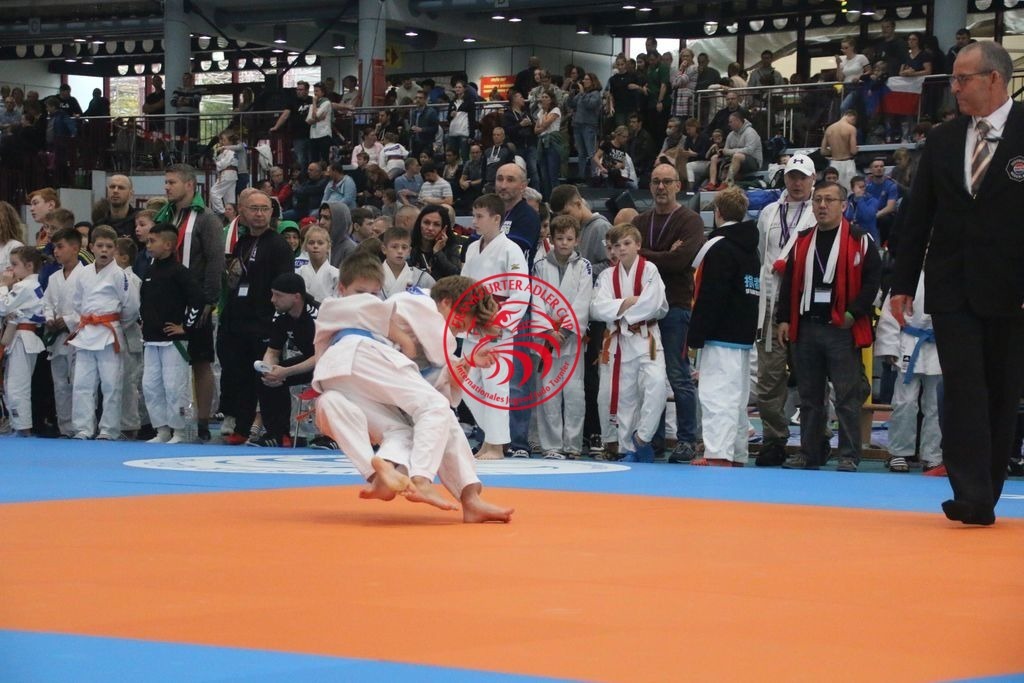 MSY-2022-10-29-7864 | Fotos vom Adler Cup - Pictures from Adler Cup

Hier findet Ihr alle Eindrücke und großen Momente der Adler Cup Wochenenden. Here you will find all impressions and great moments of the Adler Cup weekends. - Realisiert mit Pictrs.com