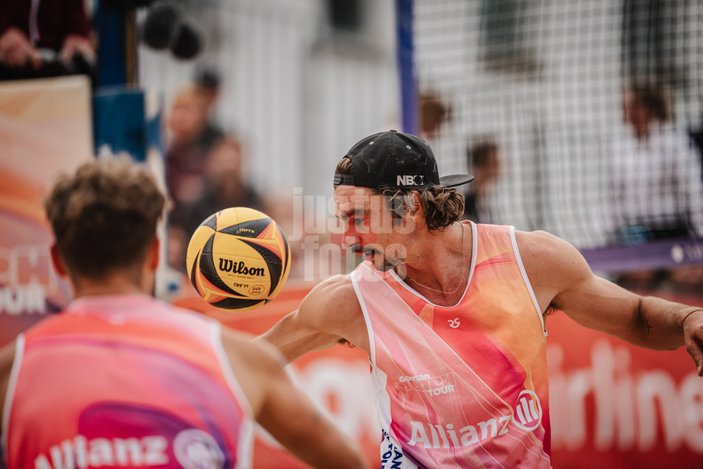 Beachvolleyball | Männer | Allianz German Beach Tour 2025 | Tourstop Berlin | 22.08.2025 | Jannik Kühlborn verpasst den Ball