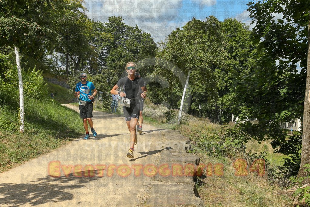 250824_1333_EX1_2777 | Sportfotografie im Rhein-Sieg Kreis, Köln, Bonn, NRW, Rheinland Pfalz, Hessen, etc. Unser Tätigkeitsfeld umfasst den Laufsport vom Volkslauf über den Marathon, Duathlon, Triathon bis zum Ultralauf wie Kölnpfad Ultra oder Schindertrail.