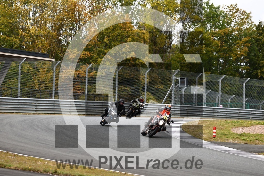 0113-20250916_03541 | Schöne Erinnerungen an spannende Momente - das festzuhalten ist unser Job. PIXELrace.de ist seit 2003 auf den Rennstrecken Europas unterwegs um die Action draußen beim Fahren und die wunderbare Stimmung imm Fahrerlager für euch einzufangen.