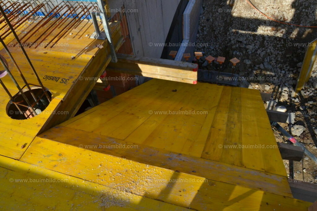 bib-lg04-betonarbeiten-0608 | Nach LV-Leistungsgruppen sortierte Detailfotos über den Bau eines Hauses. Alle Hausbau-Bilder direkt vom Urheber und Autor der Website Haus-Selber-Bauen.com