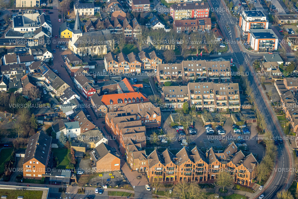 Neukirchen-Vluyn260101214 | Luftbild, Innenstadt Marktplatz, Reihenhaus Wohnsiedlung und Geschäftshäuser, Hochstraße, Neukirchen, Neukirchen-Vluyn, Ruhrgebiet, Nordrhein-Westfalen, Deutschland
