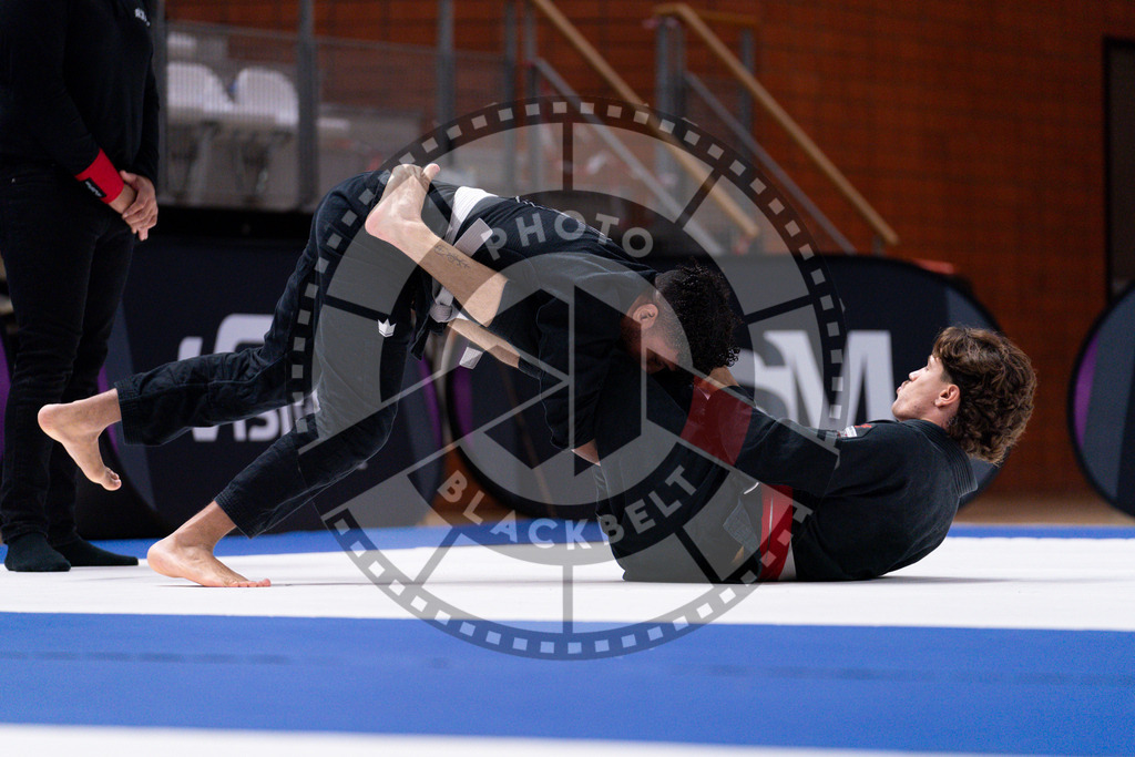 20241013PBB3419 | Athletes compete during the AJP Tour Europe Continental Jiu-Jitsu Amateurs & Masters Championship on October 13, 2024 in Almere near Amsterdam, Netherlands. © Chiara Dazi / photoblackbelt