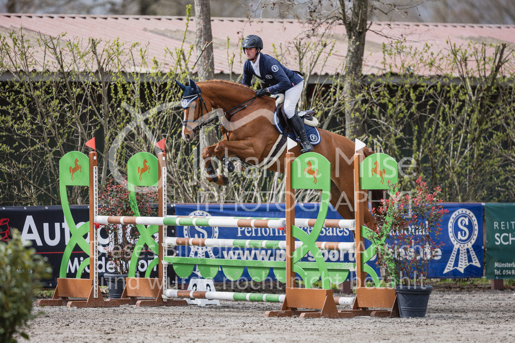 230411_Mühlen_03SprPf-L-365 | Deine schönsten Turniermomente als professionelle Fotos! Entdecke hochwertige Pferdesport-Fotografie im Online-Shop. Jetzt Fotos finden & bestellen!