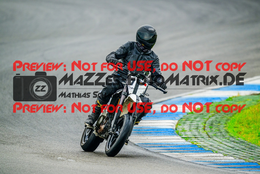 MaZZes_FotoMatrix_240614_6007705_2-58 | ROT