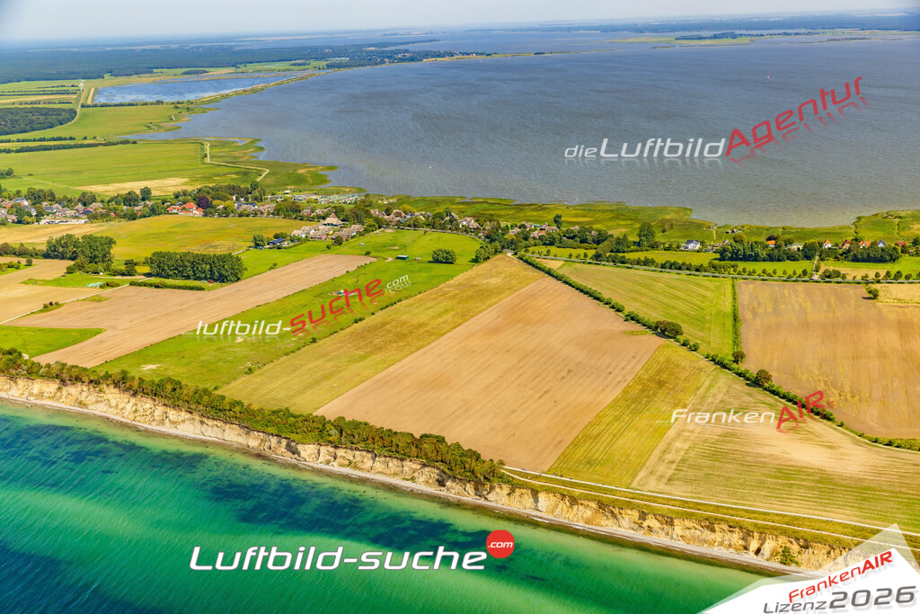 Luftbild Vs Google Maps  Alt- und Niehagen Bodden  Ahrenshoop -Das Luftbild wurde 2025 vom UL-Flugzeug heraus erstellt ( keine Drohnenluftbilder ) - Hochauflösende Luftaufnahme -Nicht vergleichbar mit Google Maps oder Satelittenbilder- Die Geschenkidee !Mit Lizenz und Bildrechte bestellbar