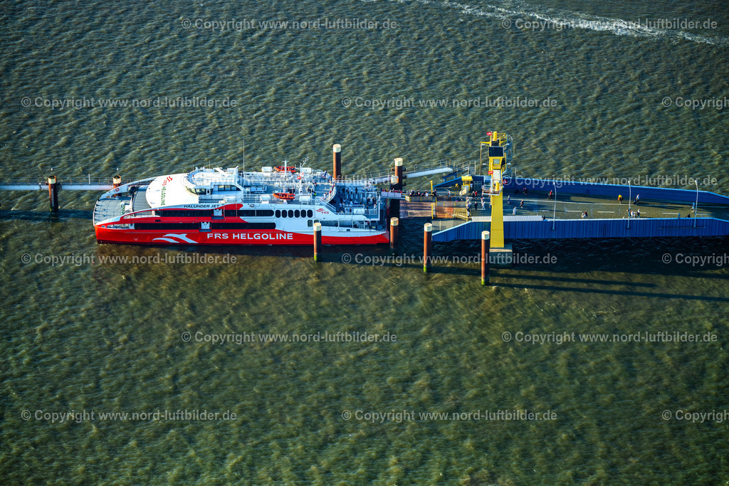 Brunsbüttel_Anleger_Halunder_Jet_FRS_Fähren_ELS_4743280824 | BRUNSBüTTEL 28.08.2024 Anlegendes Fähr- Schiff " Halunder Jet " Am Elbanleger in Brunsbüttel im Bundesland Schleswig-Holstein, Deutschland. // Docking ferry ship "Halunder Jet" at the Elbe pier in Brunsbuettel in the state Schleswig-Holstein, Germany. Foto: Martin Elsen