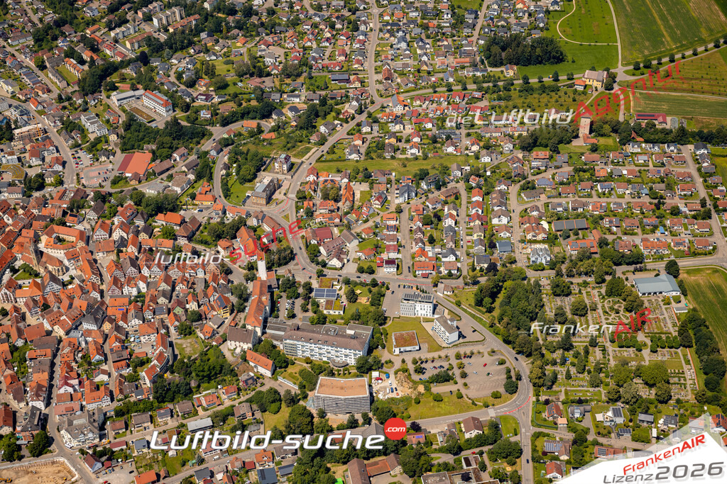 Das Luftbild zeigt :  Pfullendorf - Die Luftaufnahme wurde 2024 vom UL-Flugzeug aus erstellt ( keine Drohne ) - Hochauflösende Luftaufnahme - Für grossformatige Ausdrucke geeignet. Die Geschenkidee !Mit Lizenz und Bildrechte bestellbar