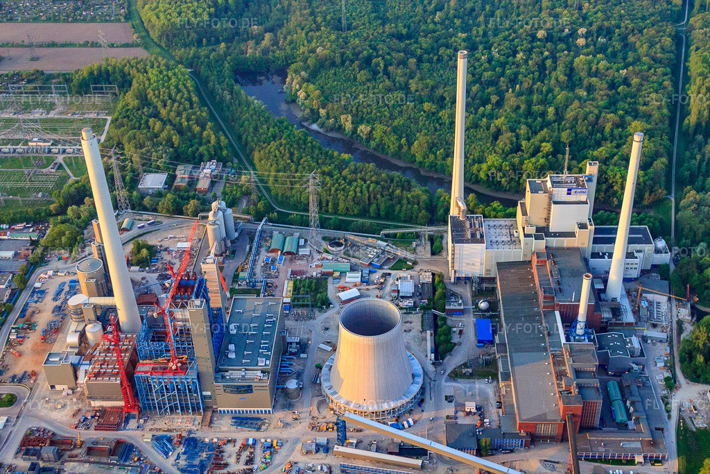 Luftbild: Baustelle zur Erweiterung des Rheinhafen-Dampfkraftwerk Karlsruhe der EnBW Energie Baden-Württemberg AG im Ortsteil Daxlanden in Karlsruhe im Bundesland Baden-Württemberg in Deutschland.Foto: IMG_40238.jpg vom 22.04.2011 durch Werner Riehm/FLY-FOTO.deAuflösung des Originals: 4752 x 3168 pxWWW.ENBW.COM
