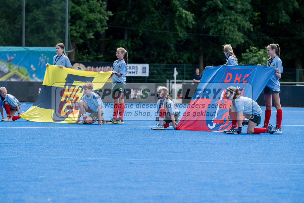 Final4_20250601-1125-Z09_3962 | Krefeld, Deutschland, 01.06.2025:  Feldhockey Final4 2025 – „Deutsche Feldhockey-Meisterschaften 2025“ Harvestehuder HTC - Düsseldorfer HC (Finale Damen) im Gerd-Wellen-Hockeyanlage am 01.06.2025 in Krefeld, Deutschland. (Foto von Kramhöller/Fehrmann/Kaste)Krefeld, Germany, 01.06.2025: Feldhockey Final4 2025 – „Deutsche Feldhockey-Meisterschaften 2025“ Harvestehuder HTC - Düsseldorfer HC (Finale Damen) in Gerd-Wellen-Hockeyanlage at 01.06.2025 in Krefeld, Deutschland. (Foto from Kramhöller/Fehrmann/Kaste)
