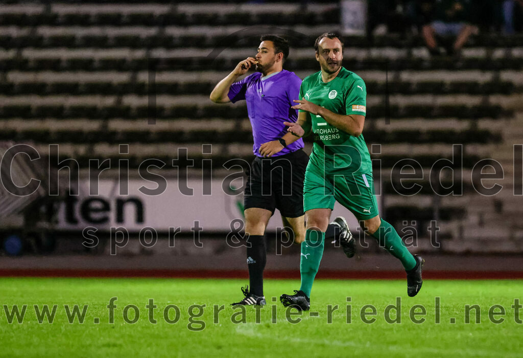 2023-09-01_074_SC_Baldham-Vaterstetten_gegen_TSV_1877_Ebersberg | Vaterstetten, Deutschland, 01.09.2023:
Fußball, Kreisliga 2023 / 2024, 3. Spieltag, SC Baldham-Vaterstetten gegen TSV 1877 Ebersberg, Ergebnis: 1:2

Georg Münch (TSV 1877 Ebersberg, #9)

Foto: Christian Riedel / fotografie-riedel.net