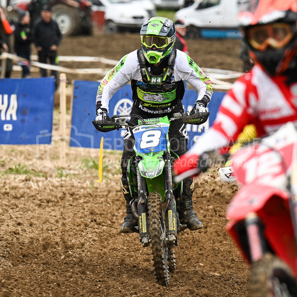 Motocross Schlatt bei Winterthur - 30. April 2023 | #8 Zbinden Frank aus Boeckten (CH) auf Kawasaki in der Kategorie Senioren am Motocross Schlatt bei Winterthur, 30. April 2023. 
Instagram: @mx_schlatt | @mc_wila | @sam_schweiz
Bild: Sportfotografie Markus Aeschimann | www.markus-aeschimann.ch - Realisiert mit Pictrs.com