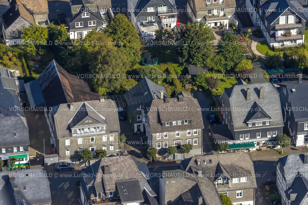 Schmallenberg230910892 | Luftbild, Wohnhaus Weststraße 33, Schmallenberg, Sauerland, Nordrhein-Westfalen, Deutschland