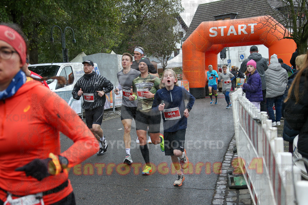 251130_1141_EX1_8235 | Sportfotografie im Rhein-Sieg Kreis, Köln, Bonn, NRW, Rheinland Pfalz, Hessen, etc. Unser Tätigkeitsfeld umfasst den Laufsport vom Volkslauf über den Marathon, Duathlon, Triathon bis zum Ultralauf wie Kölnpfad Ultra oder Schindertrail.