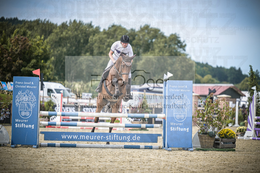 DOS_4221 | Entdecke hochwertige Reitturnierfotos von Foto Oger. Professionell, emotional und authentisch – jetzt Lieblingsmomente im Shop bestellen.Deutschlandweite Turnierfotografie. - Realisiert mit Pictrs.com