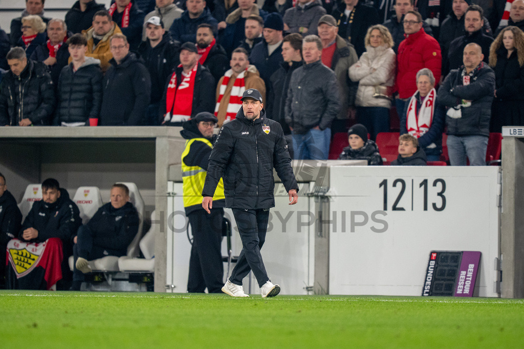 VfB Stuttgart vs. RB Leipzig, Fussball, 1. Bundesliga, 26. Spieltag, 15.03.2026 | Sebastian Hoeness (Trainer VfB Stuttgart),VfB Stuttgart vs. RB Leipzig, Fussball, 1. Bundesliga, 26. Spieltag, 15.03.2026Foto: photosbyphips/Philip Ziegler