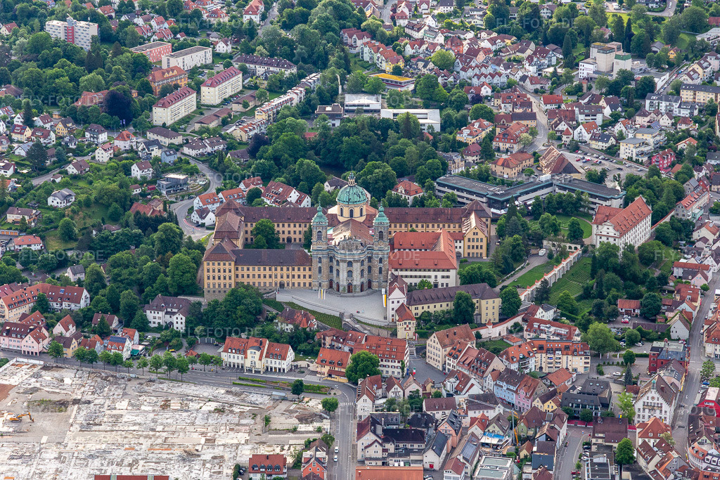 Luftbild: Basilika St. Martin in Weingarten bei Ravensburg im Bundesland Baden-Württemberg in Deutschland. Foto: IMG_131936.jpg vom 26.05.2022 durch Werner Riehm/FLY-FOTO.deKatholisch in Weingarten - Katholische Seelsorgeeinheit Weingarten